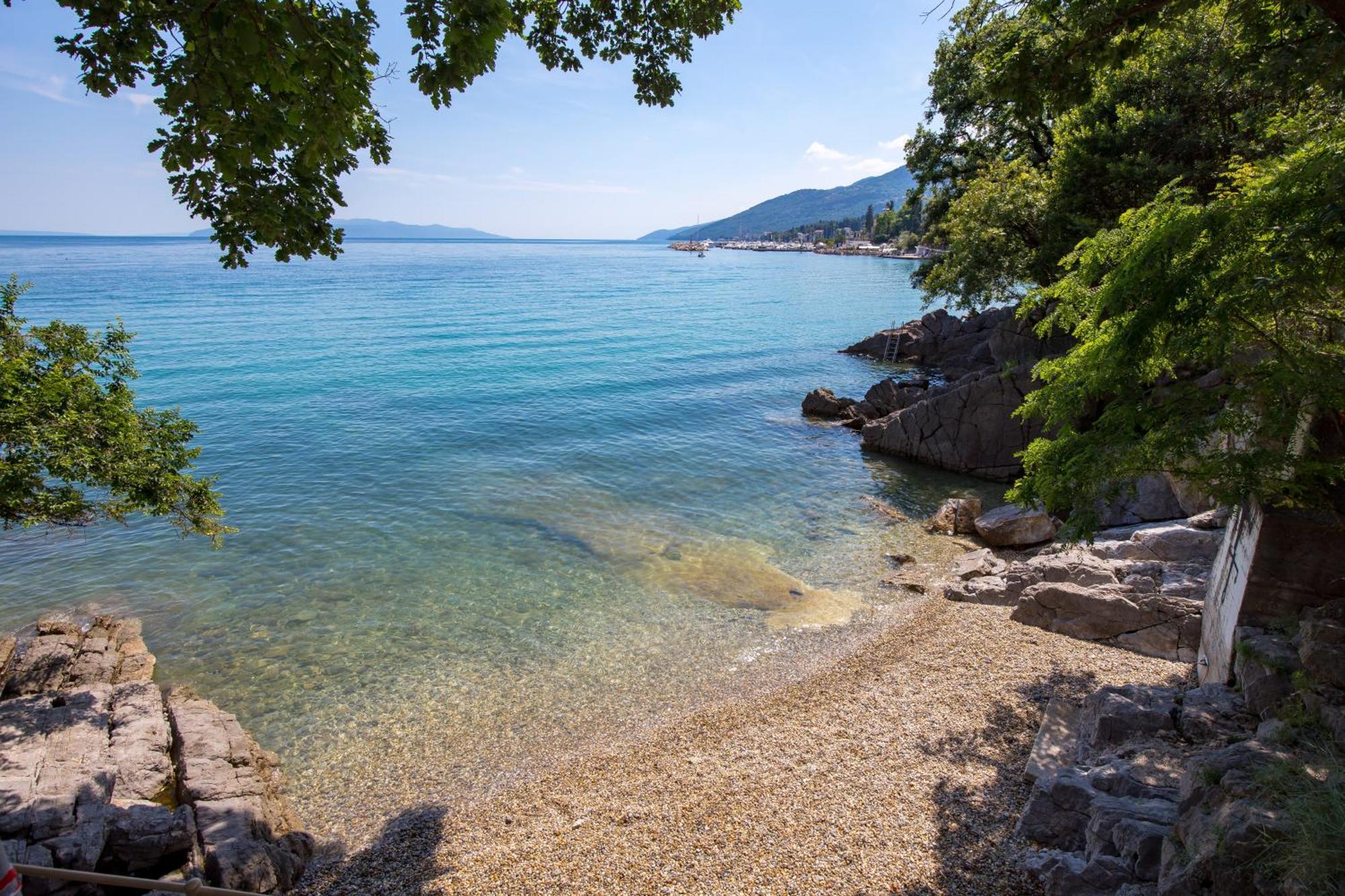 Dream By The Sea Apartment Опатия Екстериор снимка